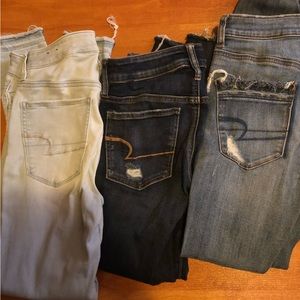 American Eagle: Women High Rise Skinny Jeans (Size 4)